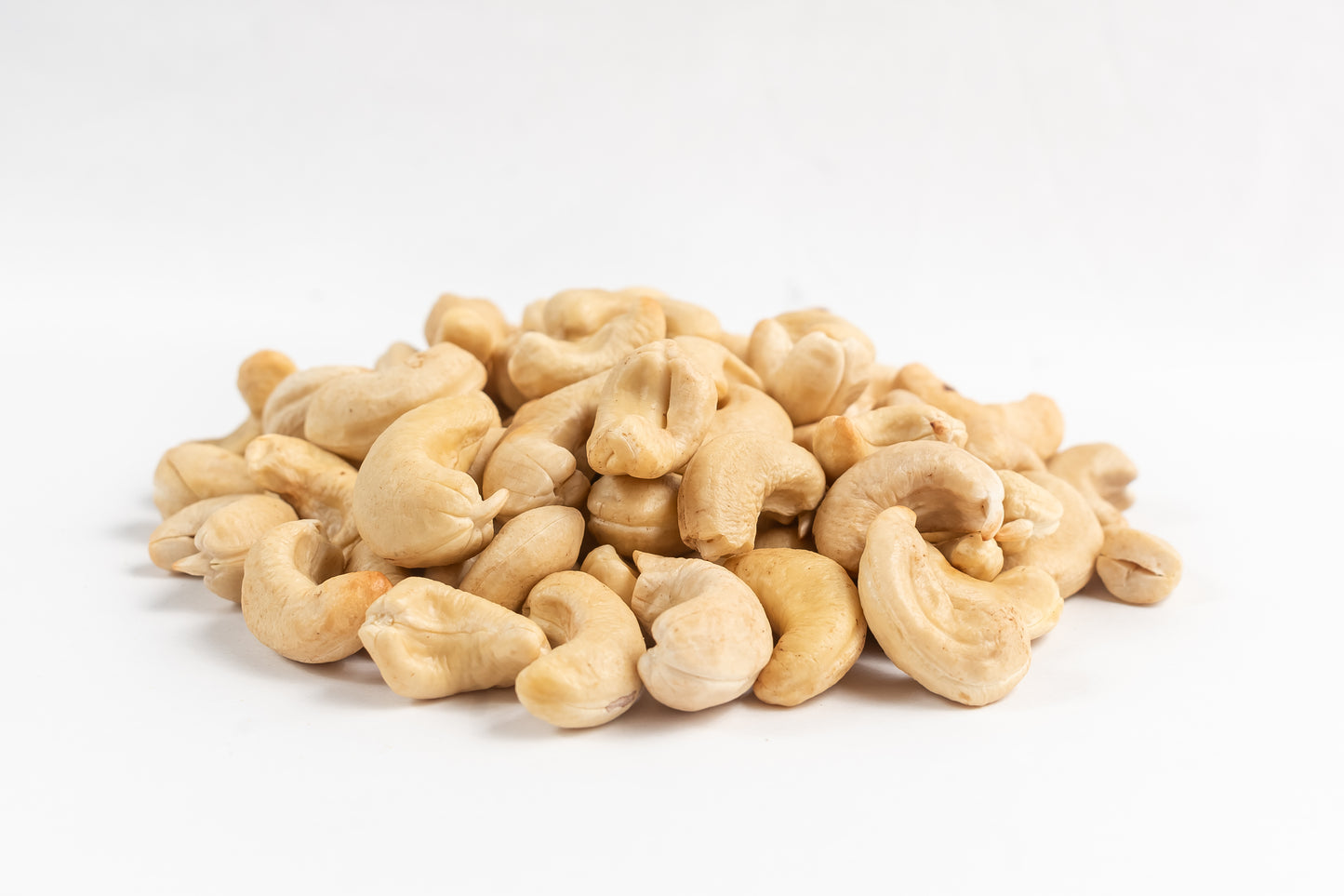 CASTANHA DE CAJU INTEIRA W1320 NATURAL – PRIMEIRA QUALIDADE | CAIXA 11,34KG